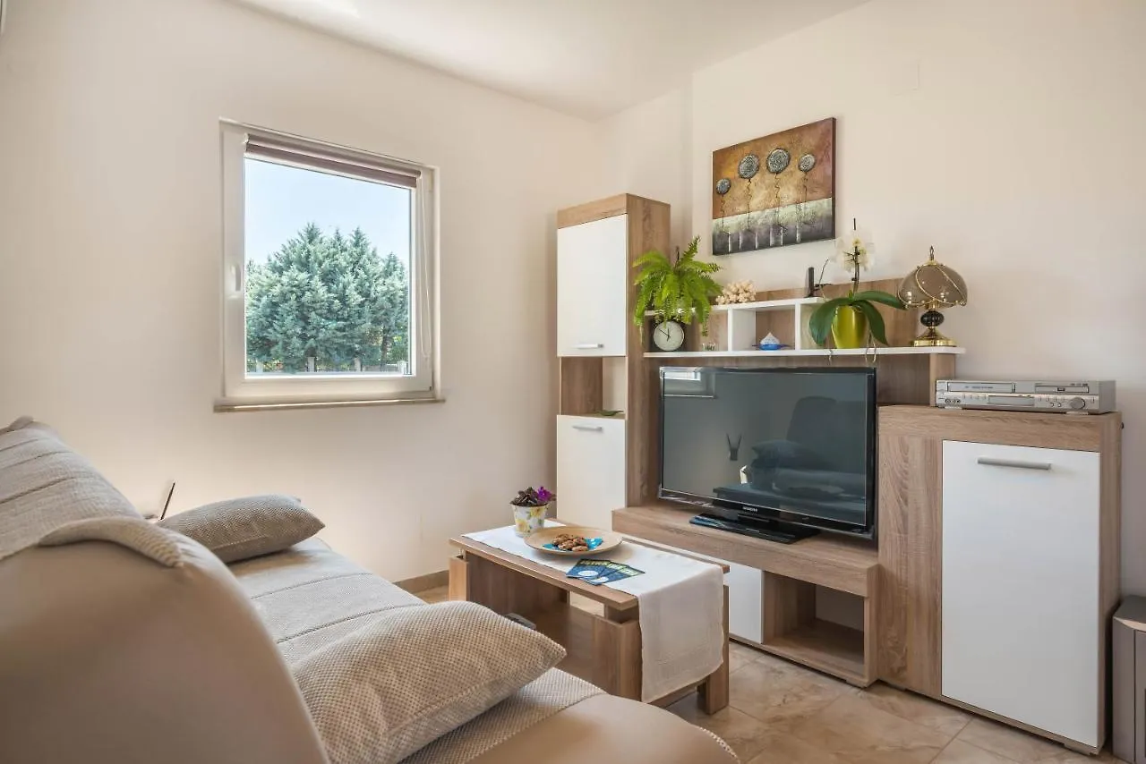 Apartment Radeki Glavica 112B Loborika