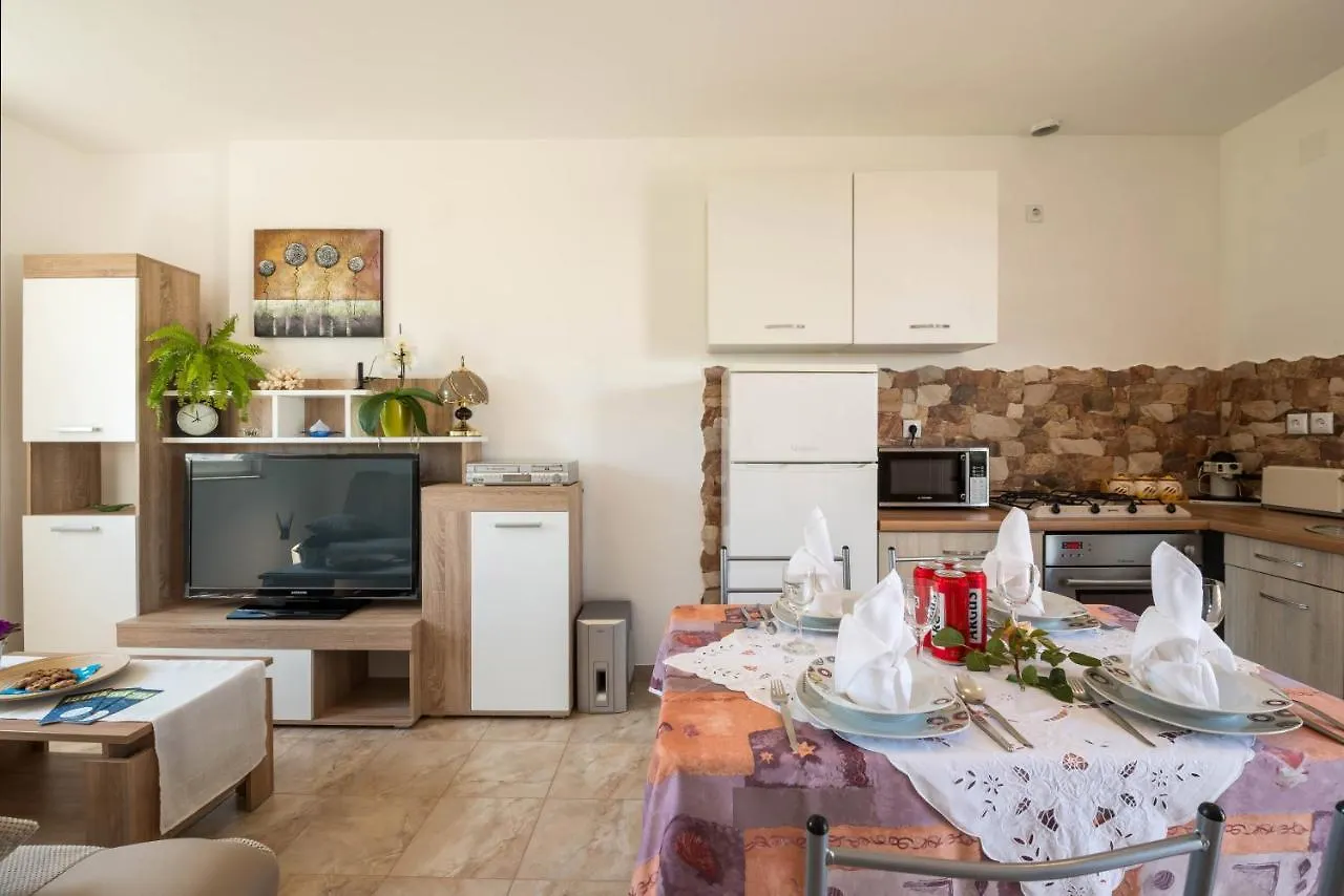 Apartment Radeki Glavica 112B Loborika Croatia